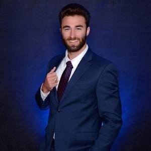 Meet your Posher, Logan